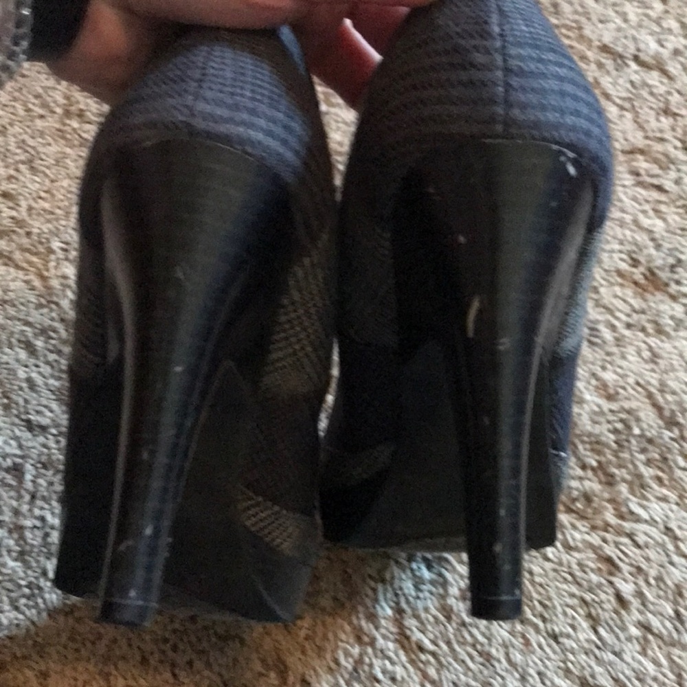 Issac Mizrahi/Target patchwork heels - Picture 2 of 3